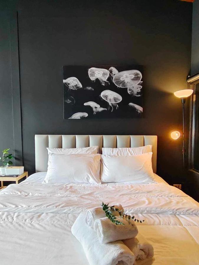 Mr Black & Ms White -Self Check In Accommodation Bangkok Eksteriør billede