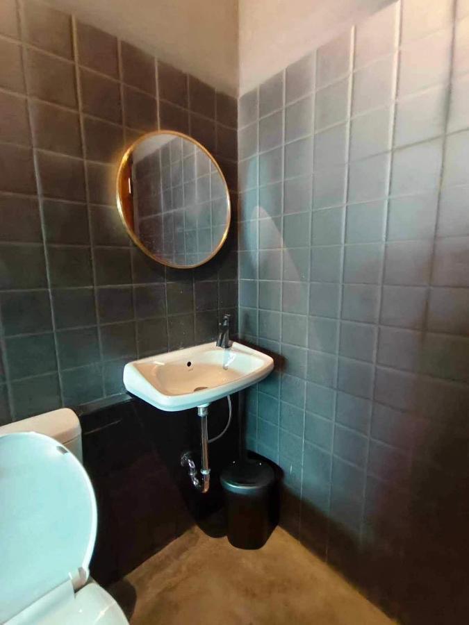 Mr Black & Ms White -Self Check In Accommodation Bangkok Eksteriør billede