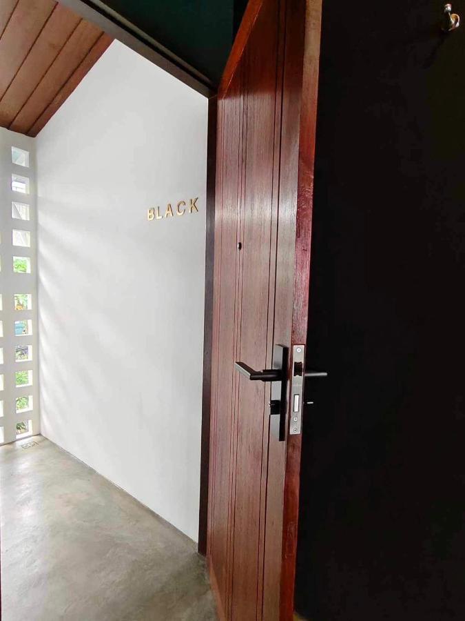 Mr Black & Ms White -Self Check In Accommodation Bangkok Eksteriør billede